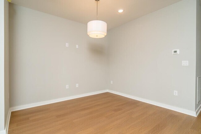 Building Photo - 1575 Port Hills Dr