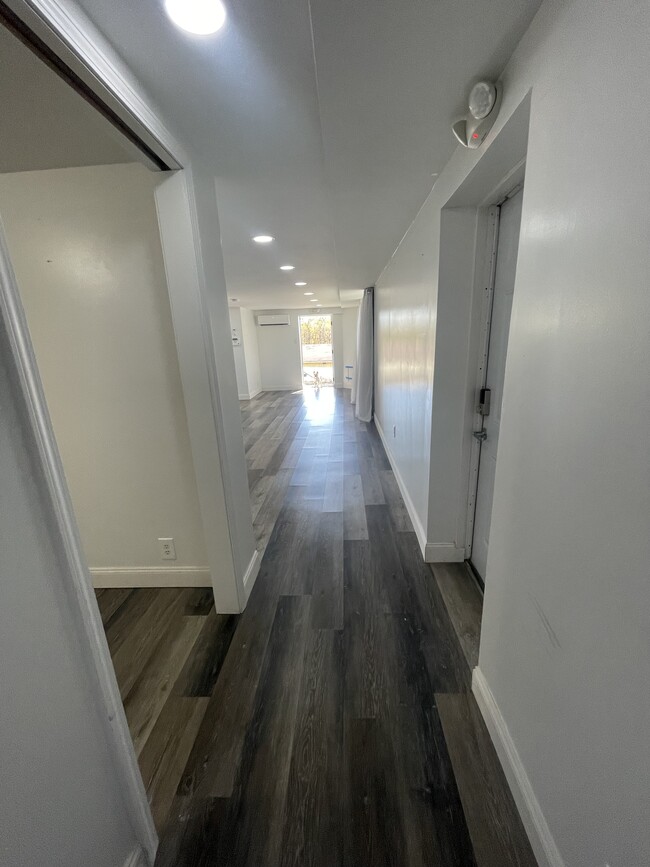 hallway - 48258 National Rd