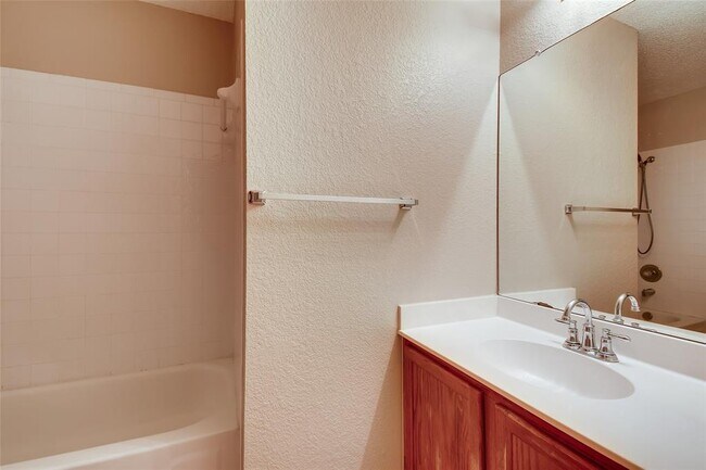 Building Photo - 14008 Maricella Ln