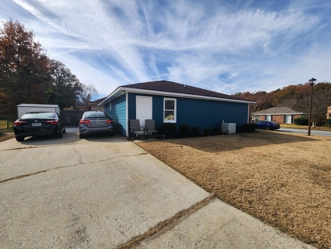 Building Photo - Cozy 3 Bedroom 2 Bath Corner Lot in Columbus, GA