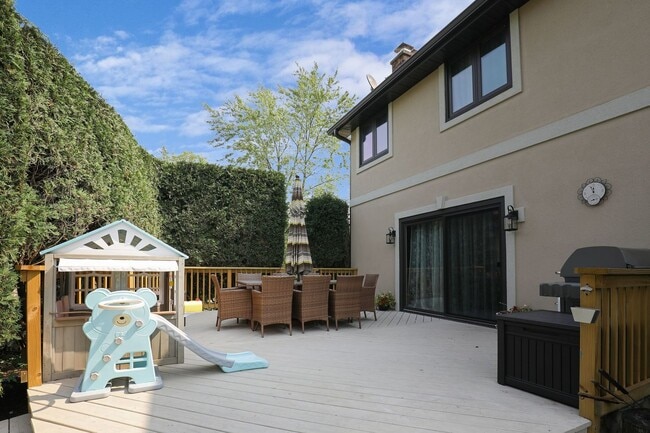 Building Photo - 11400 Burr Oak Ln