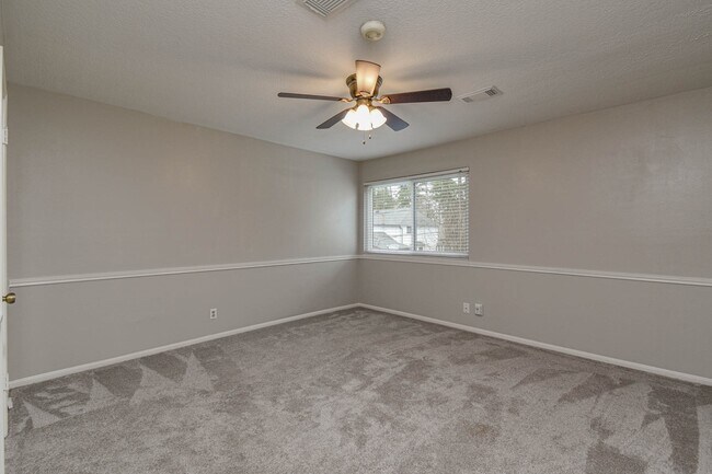 Building Photo - 12610 Ivyforest Dr