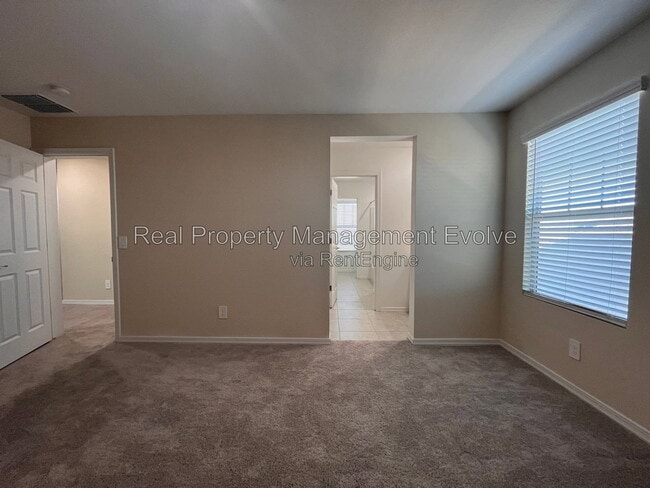 Building Photo - 4617 S 108th Ave