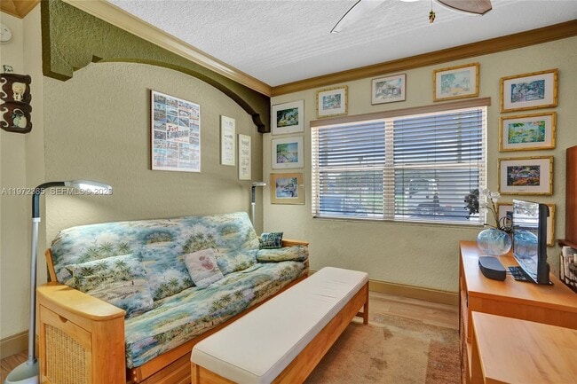 Building Photo - 744 NE 14th Ave