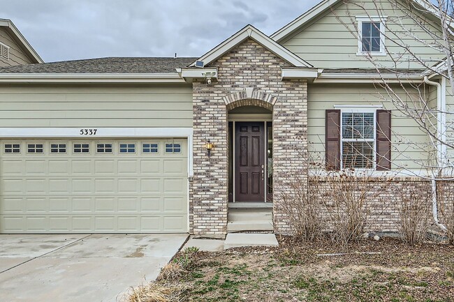 Building Photo - 4 Bed/4Bath Ranch-style home in the sought-after Meadow Mountain Villas community of southwest Lo...