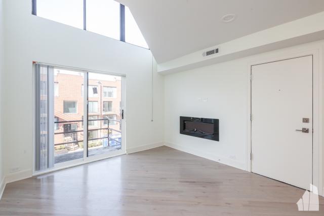 Building Photo - 1 bedroom in Chicago IL 60613