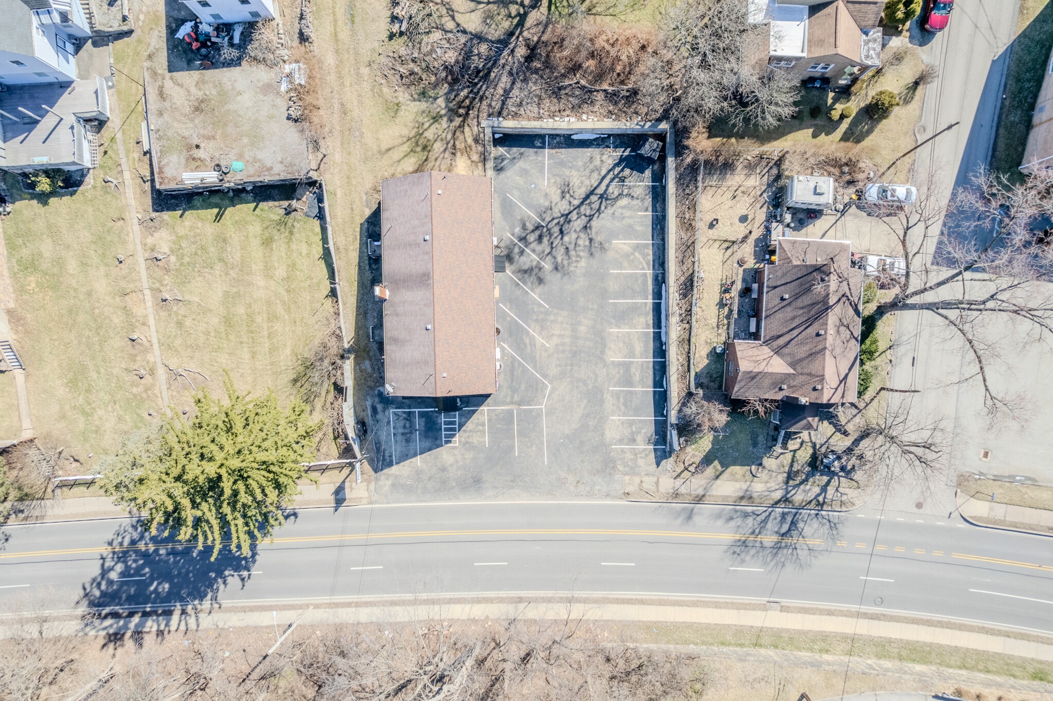 Building Photo - 825 5th Ave