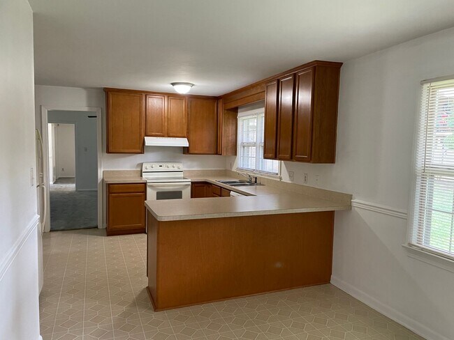 Building Photo - Wolfsnare Acres