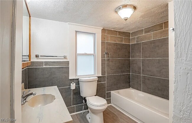 Building Photo - Now Leasing Spacious 4-Bedroom Home in University Park!