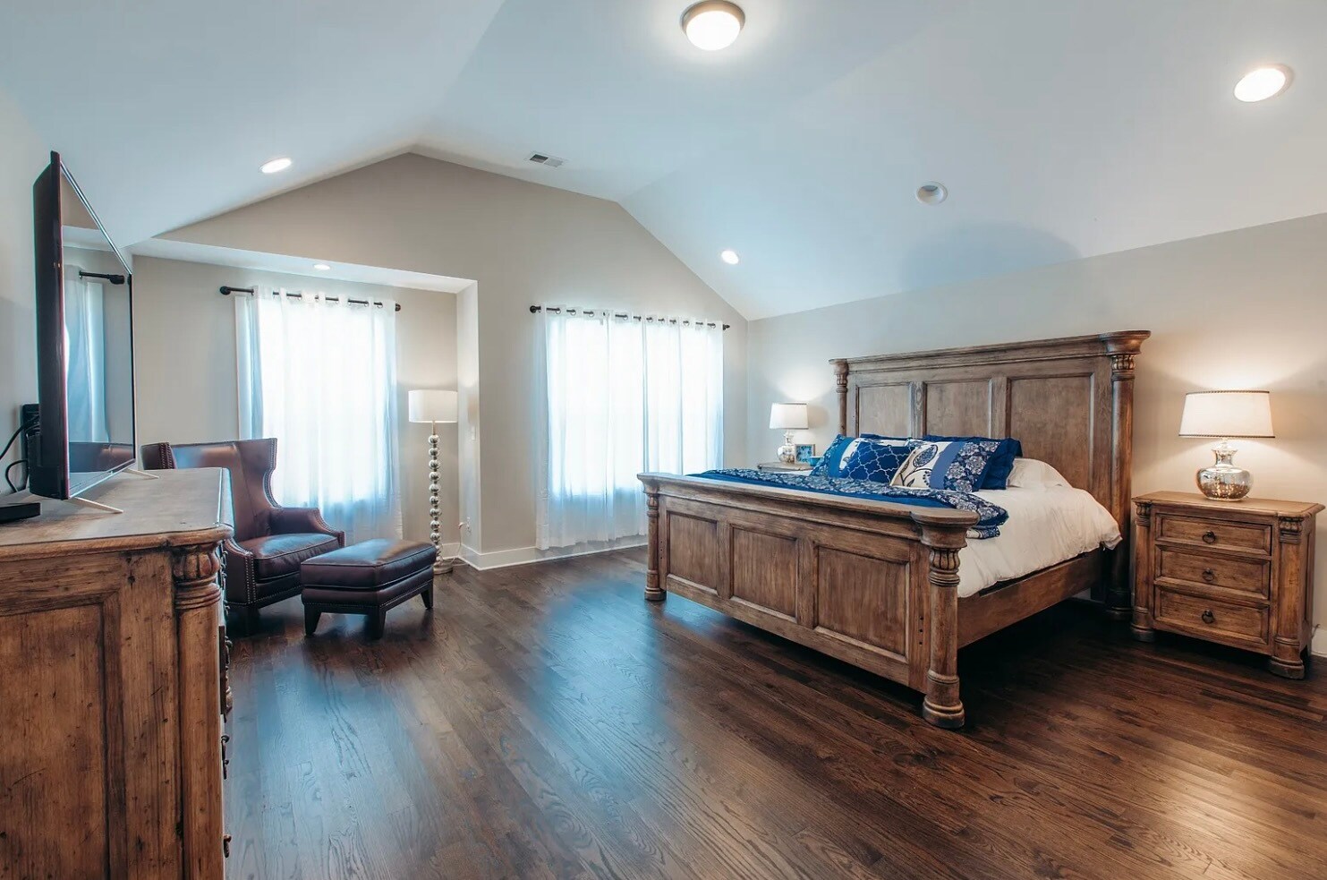 Building Photo - 2423 Elliott Ave