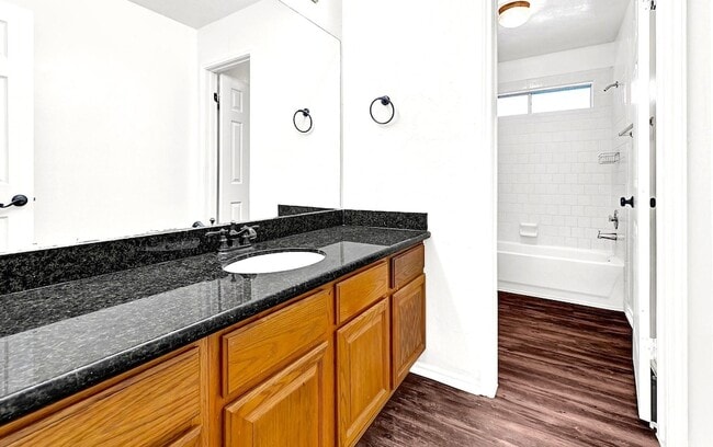 Building Photo - 827 Citation Dr