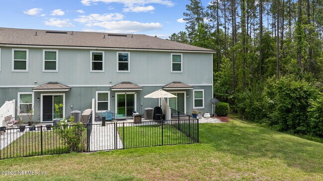 Building Photo - 470 Servia Dr