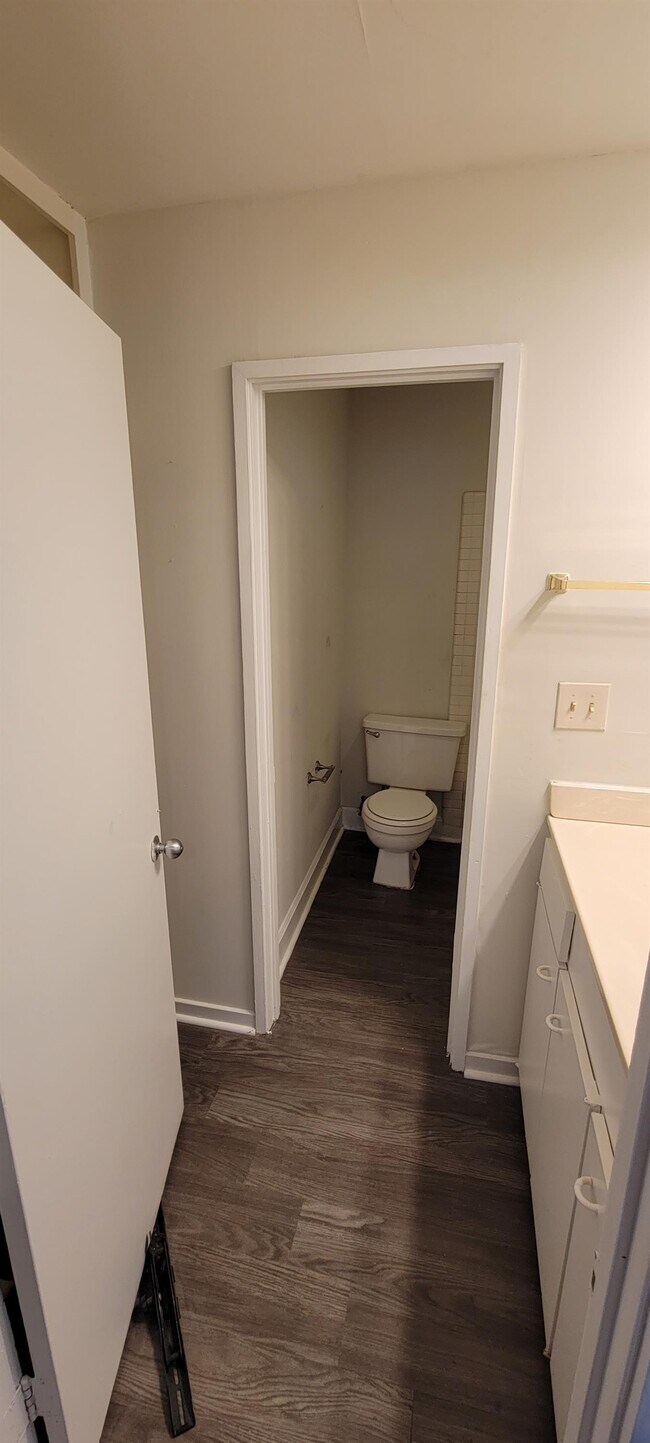 Building Photo - 1055 Quinn St