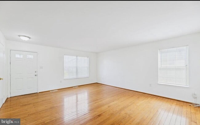 Building Photo - 3645 Dahlgren Pl