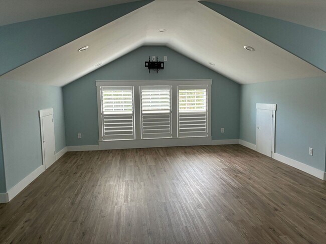 Building Photo - 600 Waterbridge Boulevard