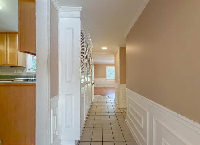 Building Photo - 514 Glenview Dr