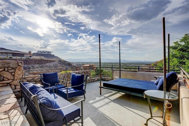 Building Photo - 1608 Liege Dr