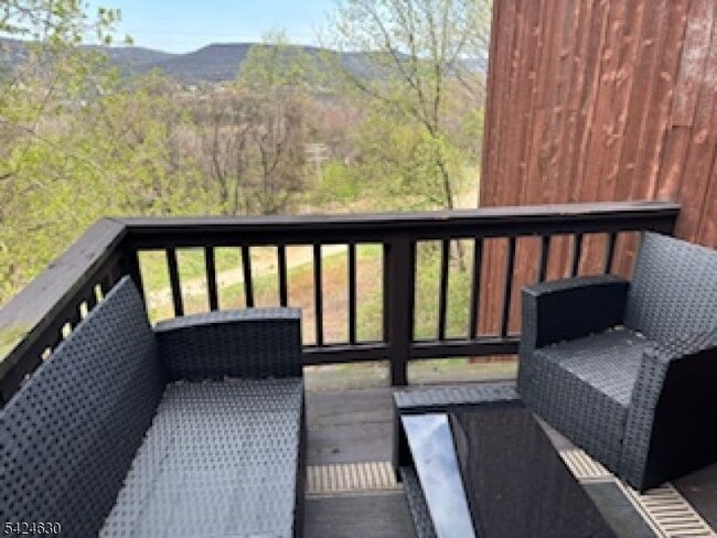 Building Photo - 5 Arapahoe Dr