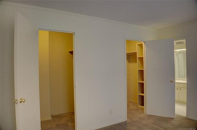 Building Photo - Adorable 2 bed 2 bath in historic Liberty Tower