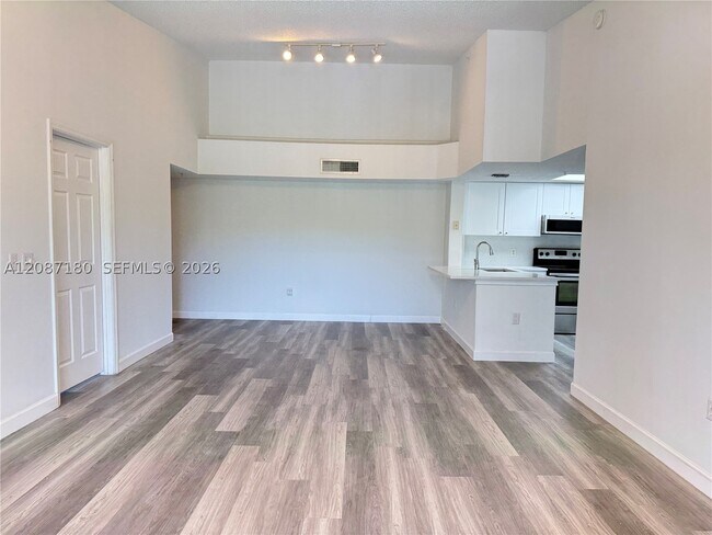 Building Photo - 5045 Wiles Rd