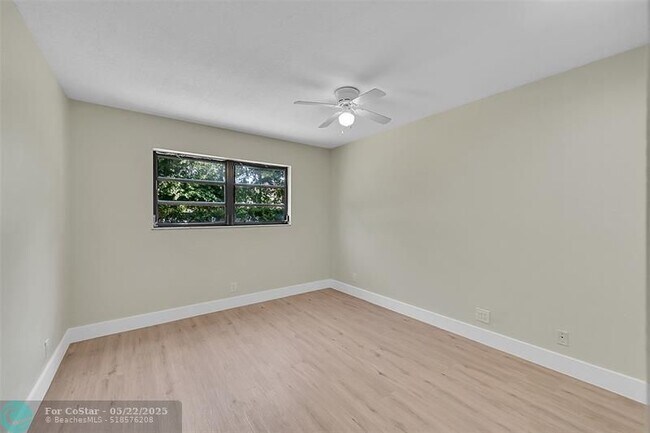 Building Photo - 9150 NW 38th Dr