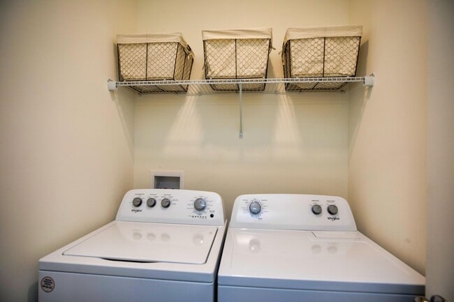 Building Photo - Elevated Rental Home with Community Amenities
