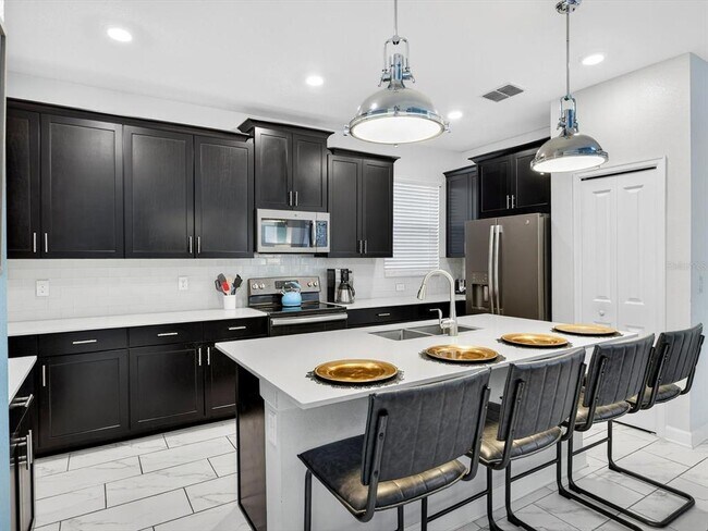 Building Photo - 620 Sticks St