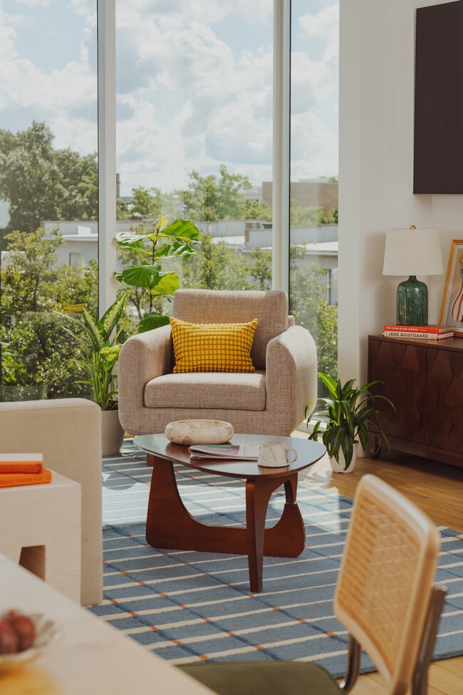 Building Photo - OSLOshaw Co-Living Apartments