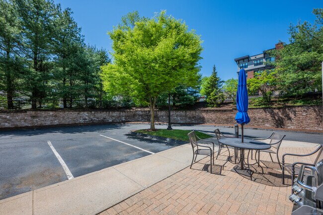 Building Photo - 1 King Philip Dr