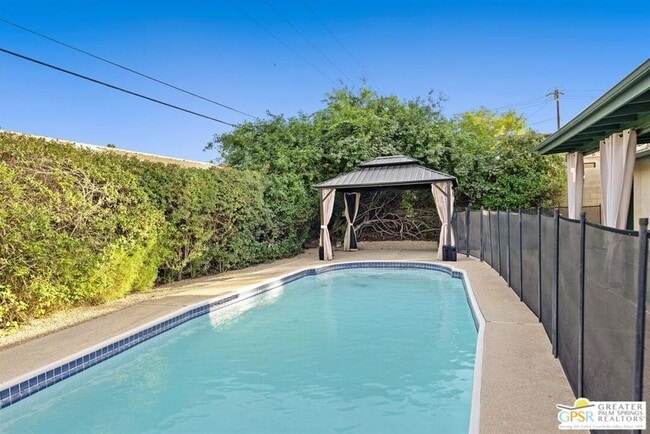 Building Photo - 45620 Mountain View Ave