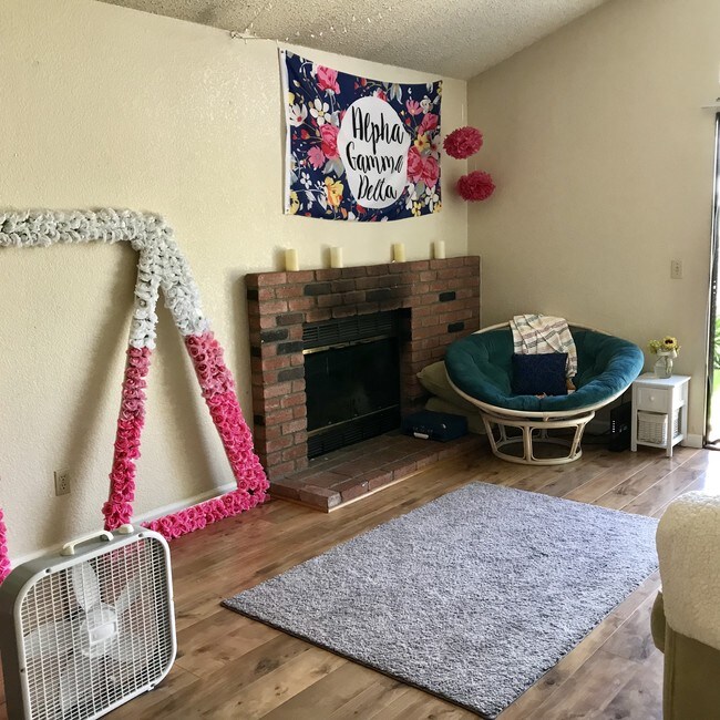 Family Room - 7492 Monet Pl