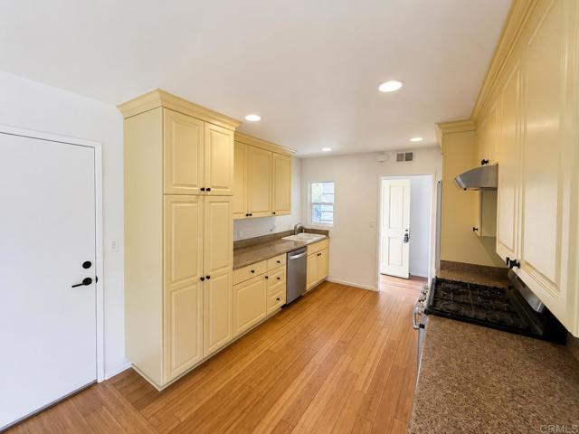 Building Photo - 3010 Courser Ave