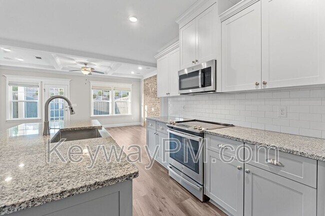 Building Photo - 124 Canton Park Ave