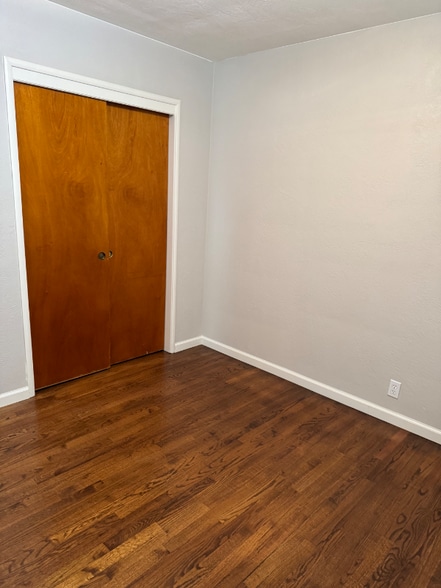 Building Photo - 426 Cowell Ave