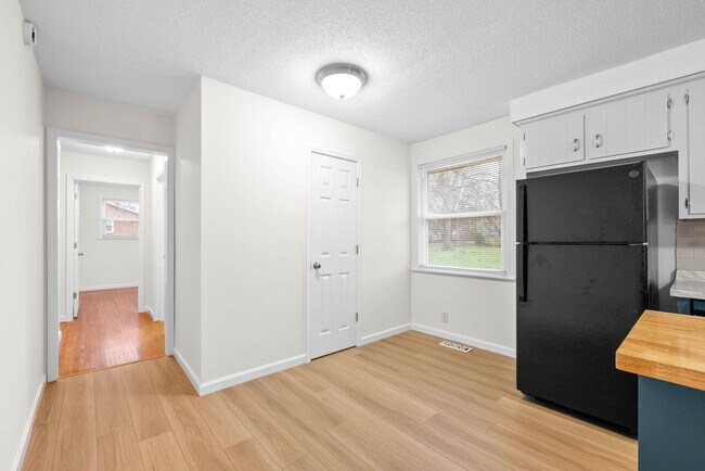 Building Photo - 2522 Timberwood Dr