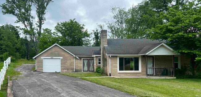 Primary Photo - 3536 W Pyramid Ct