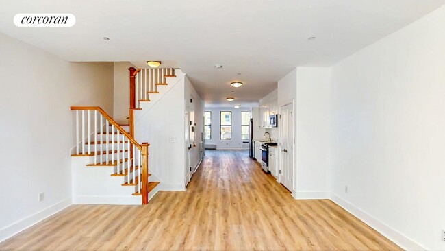 Building Photo - 346 43rd St