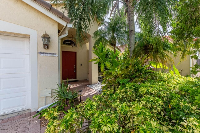 Building Photo - 10746 Oak Bend Way