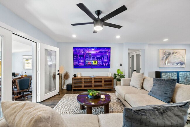 Building Photo - 8259 E Mulberry Ln