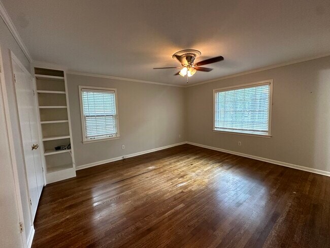 Building Photo - 5901 Brierdale Ave