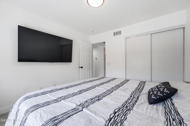 Building Photo - 1638 Miki Way