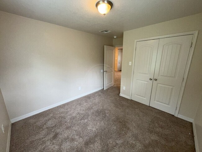 Building Photo - 1603 Massey St