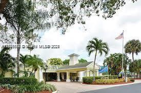 Building Photo - 3340 Pinewalk Dr N