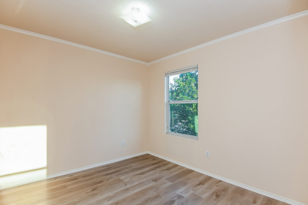 Building Photo - 4852 Waterford Dr
