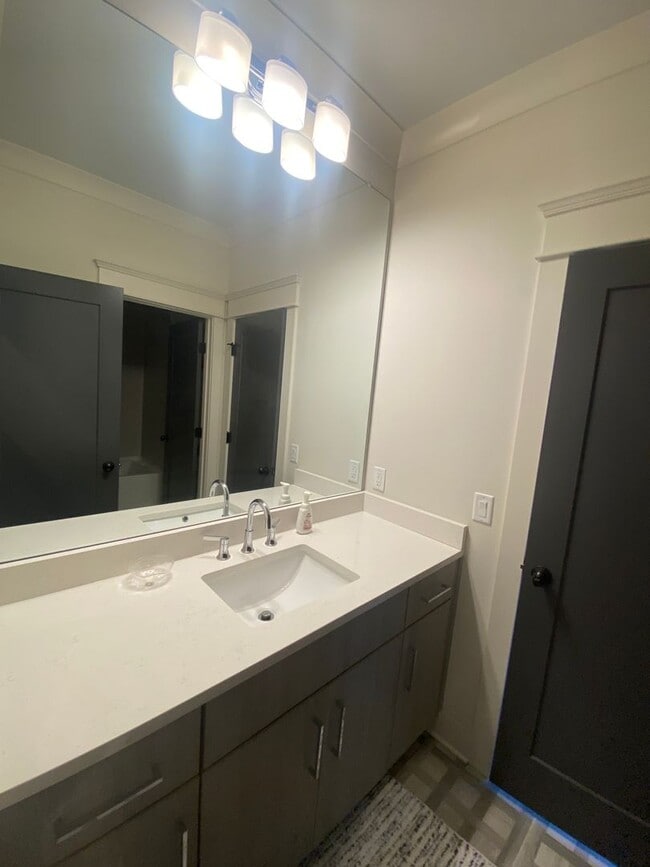 Building Photo - 6003 Pennsylvania Ave