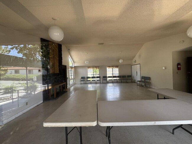 Building Photo - 2775 Snapdragon Wy