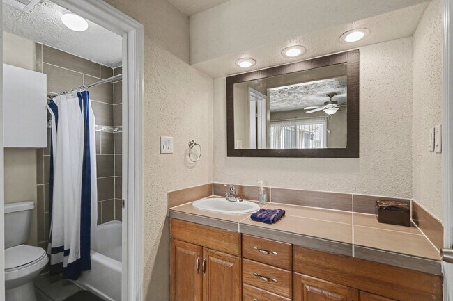 Building Photo - 23219 Good Dale Ln