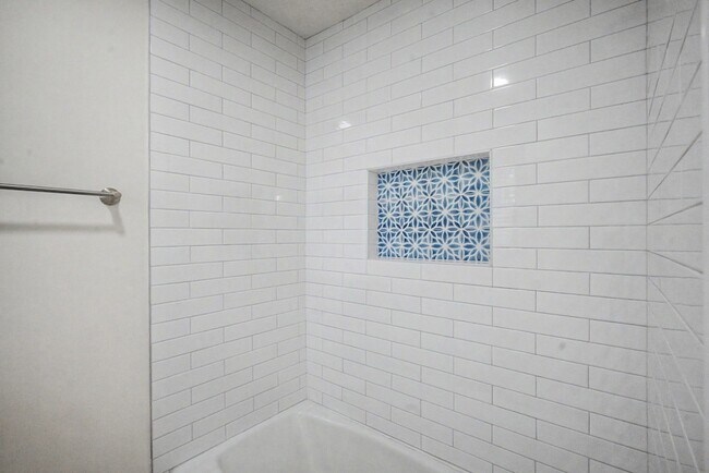 Building Photo - 34 Brushwood Ct