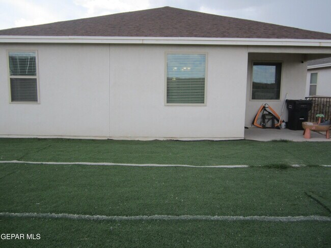 Building Photo - 1628 Sam Dominguez