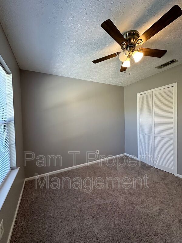 Building Photo - 110 Gunpowder Dr